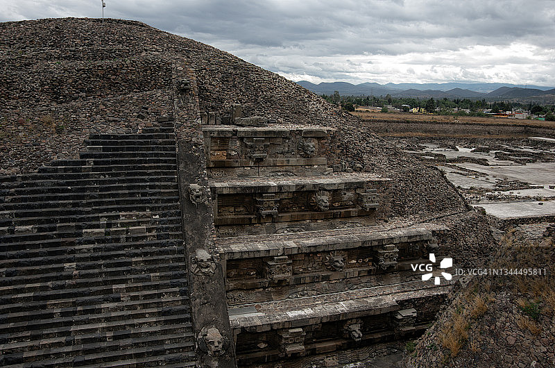 墨西哥特奥蒂瓦坎羽蛇神庙图片素材
