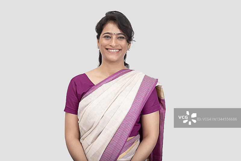 穿着纱丽的年轻女子肖像照片图片素材