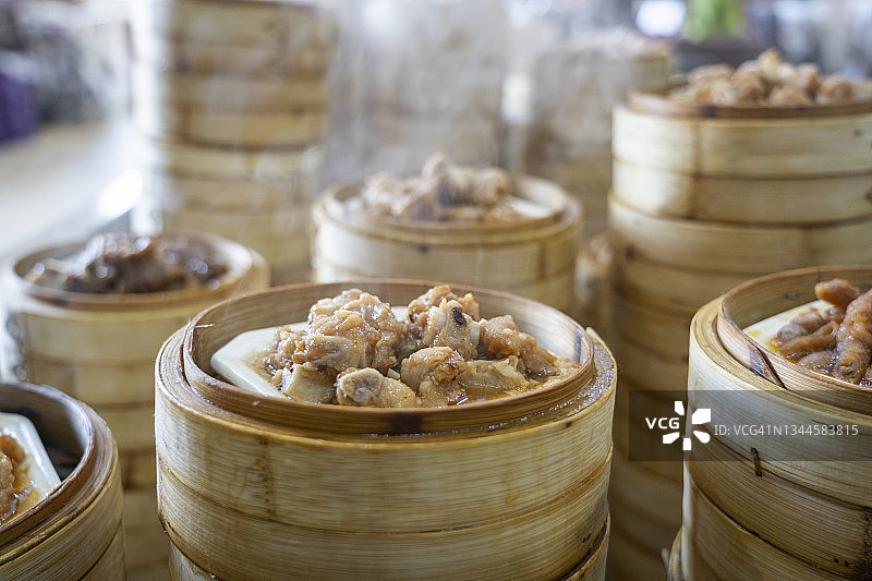 餐厅里的广东点心特写图片素材