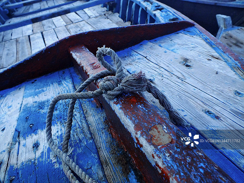 船甲板与绳结图片素材
