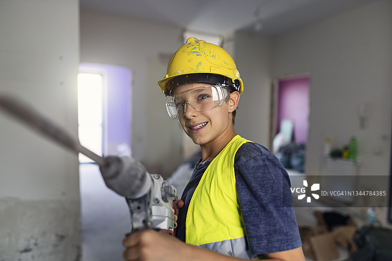 儿童参与家庭装修图片素材