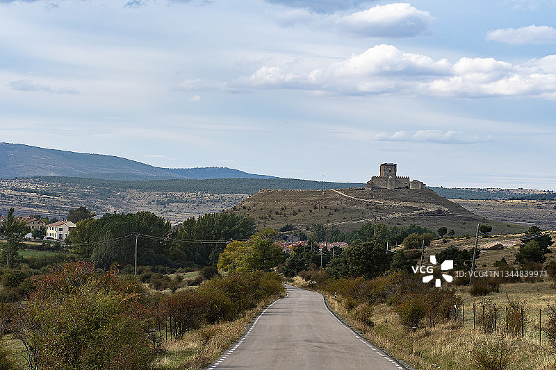 山顶上的城堡图片素材