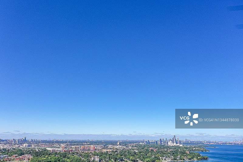 加拿大伊陶碧谷区：塞缪尔·史密斯上校公园与多伦多城市景观鸟瞰图片素材