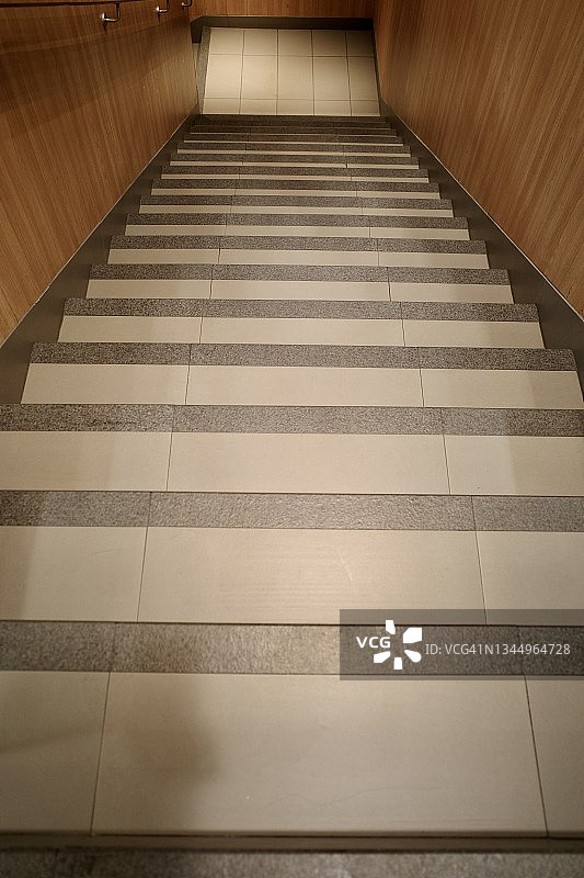 灰色瓦片阶梯图片素材