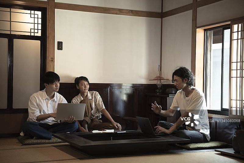 传统日式房屋 - 假期工作图片素材