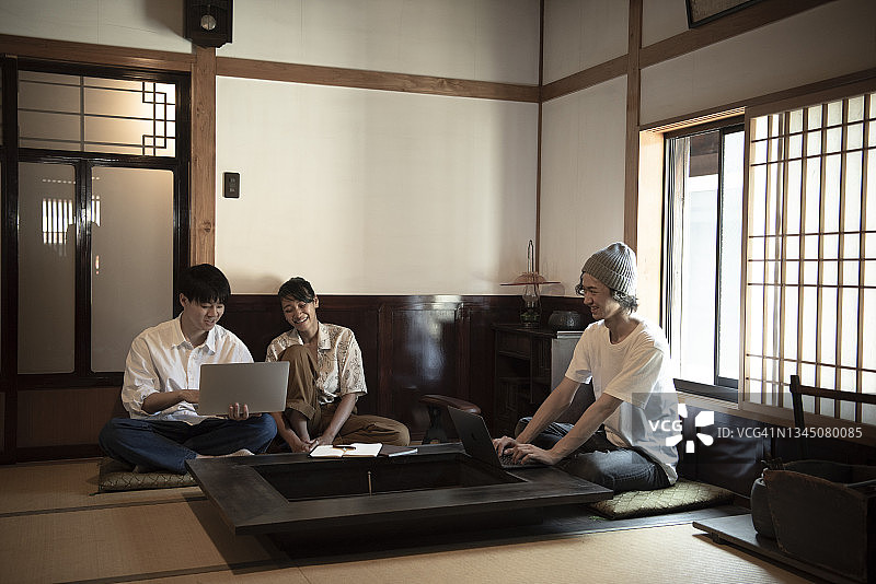 传统日式房屋 - 假期工作图片素材