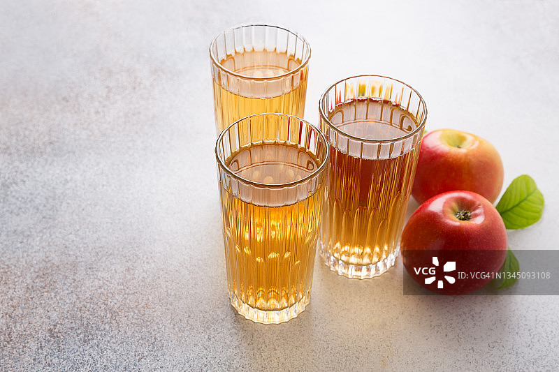 苹果汁和红苹果图片素材