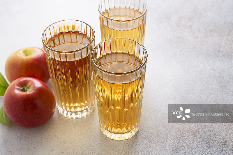 苹果汁和红苹果图片素材