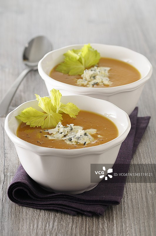 洛克福干酪奶油胡萝卜汤图片素材