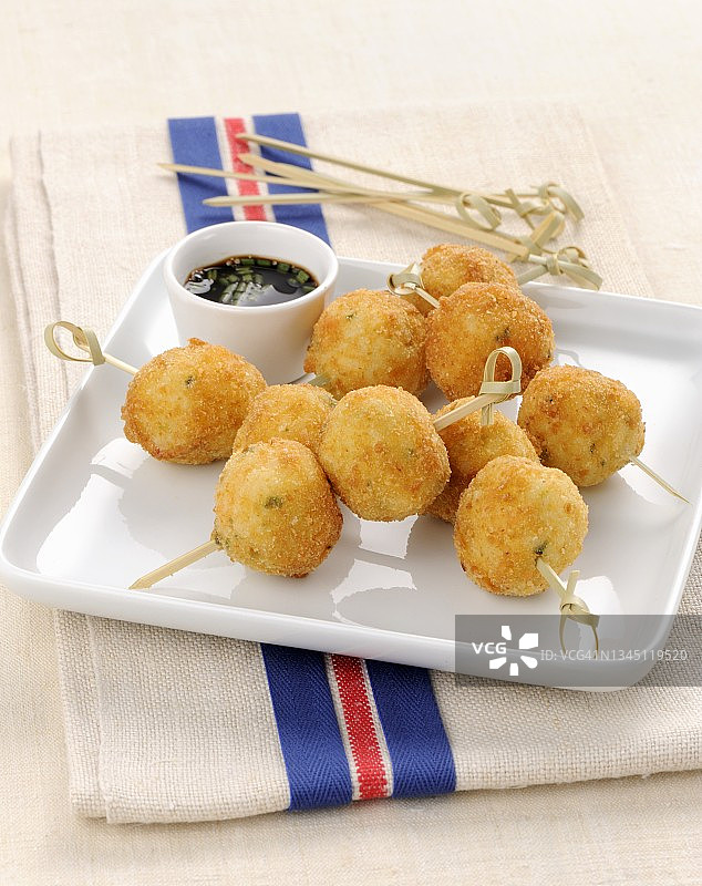 炸饭团（意大利米饭炸丸子）图片素材
