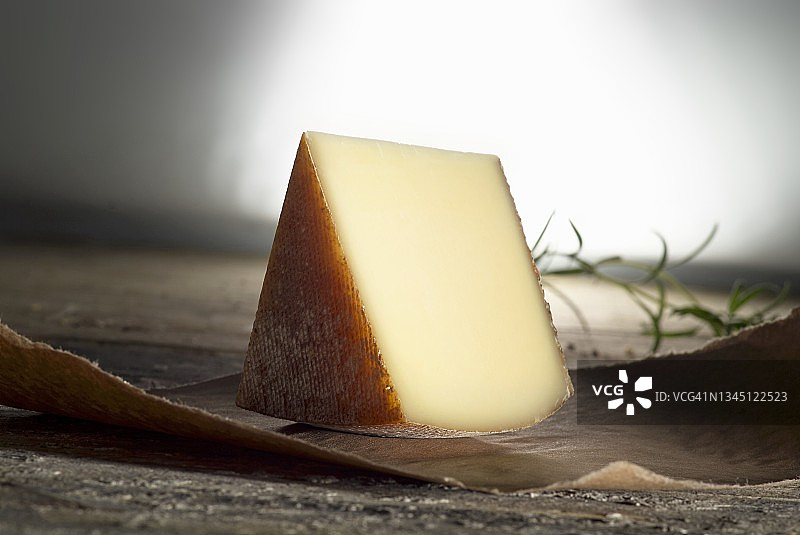意大利南蒂罗尔阿尔塔巴迪亚硬奶酪图片素材