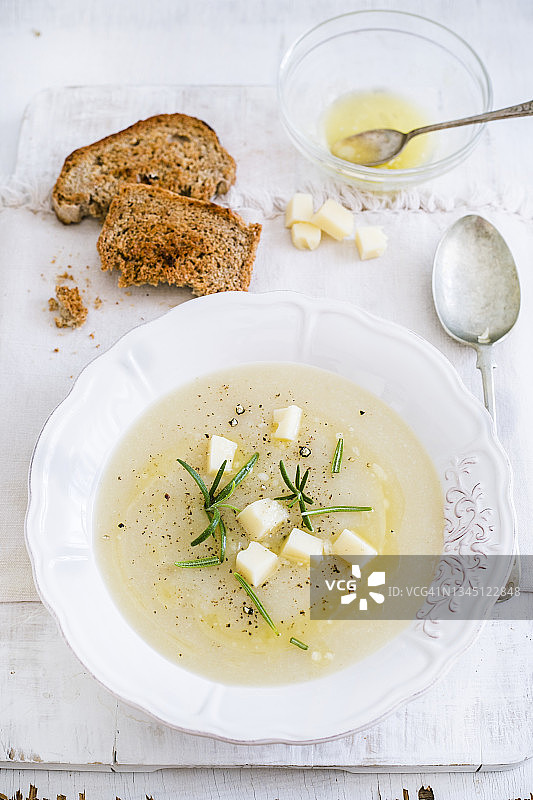 迷迭香花椰菜汤图片素材