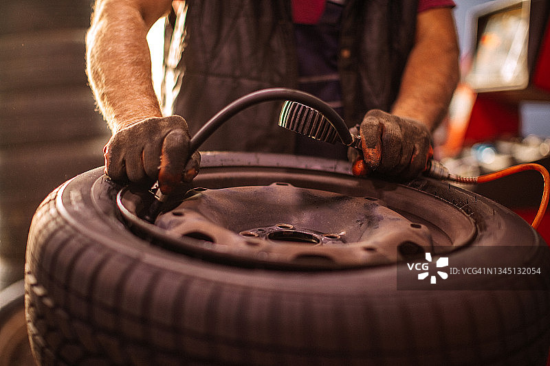 汽车修理工车间图片素材