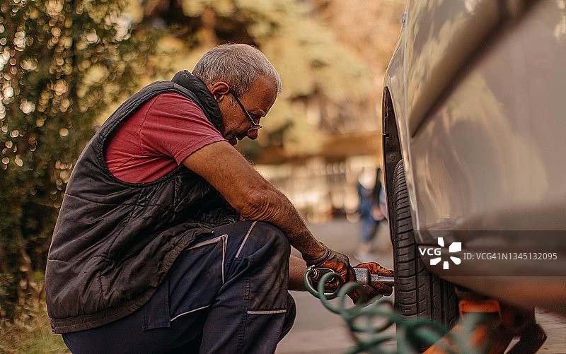 汽车修理工车间图片素材