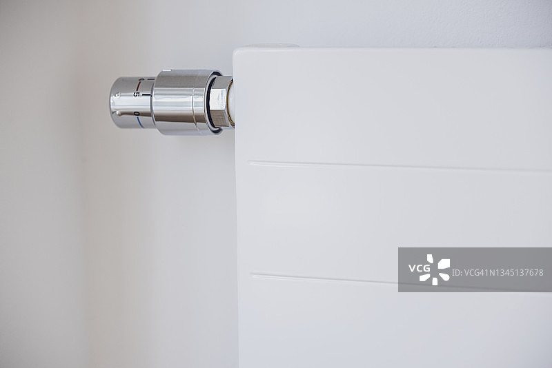 现代暖气恒温器特写图片素材