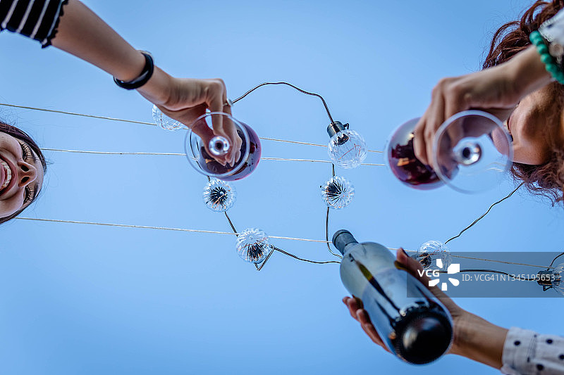 美好的屋顶时光图片素材