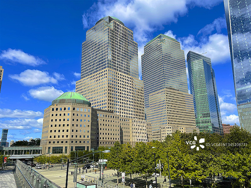 纽约布鲁克菲尔德广场的办公大楼图片素材