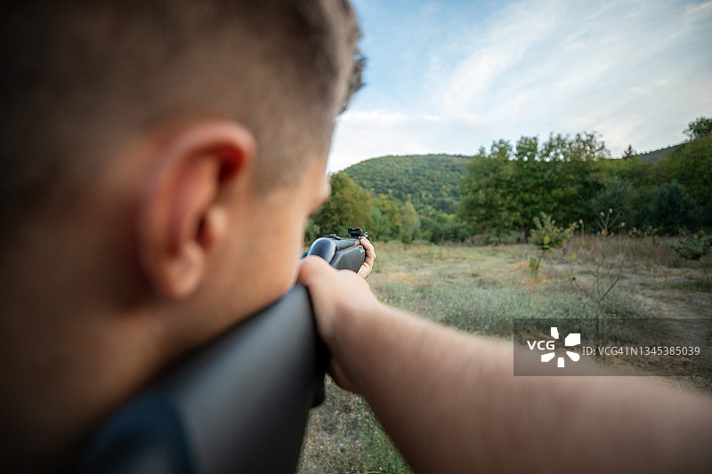 瞄准移动目标图片素材