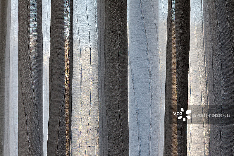 卧室里关闭的窗帘图片素材