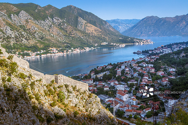 科托尔湾科托尔古镇的黎明图片素材