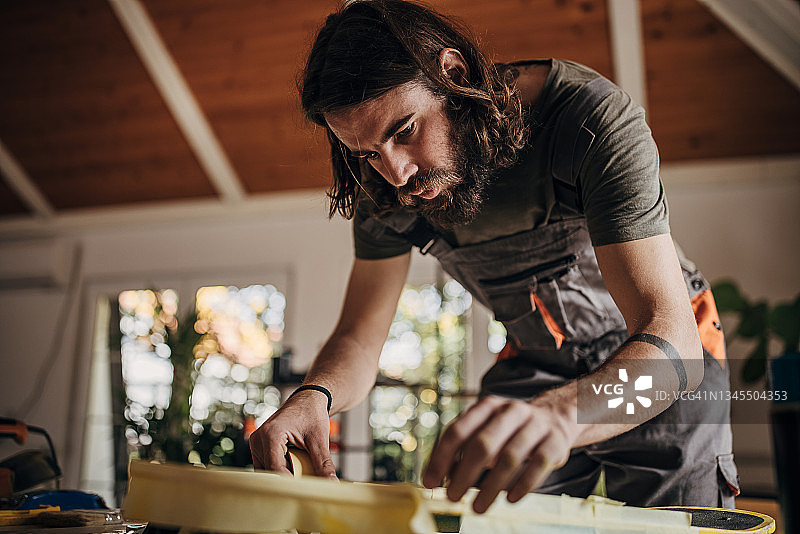 准备用于绘画的滑板图片素材