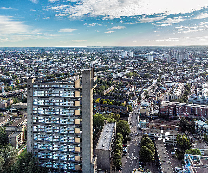 西伦敦特雷里克塔高角度景观图片素材