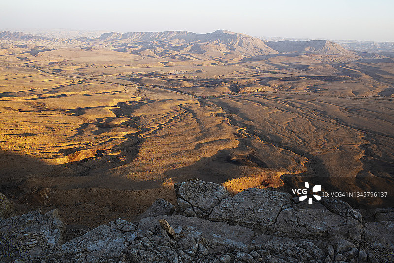 拉蒙陨石坑图片素材