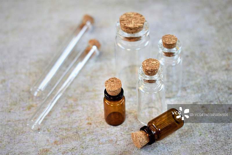 不同尺寸的试管图片素材