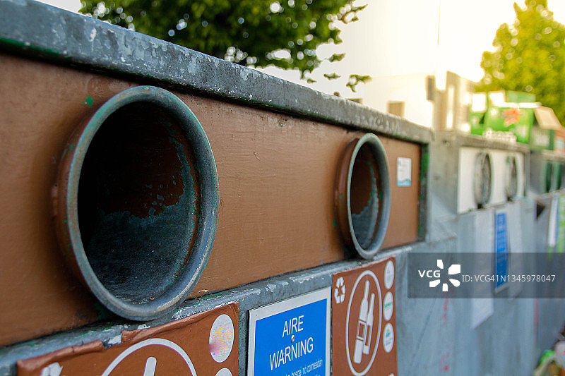 瓶子回收箱图片素材