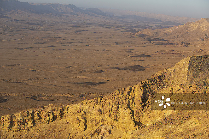 拉蒙陨石坑图片素材