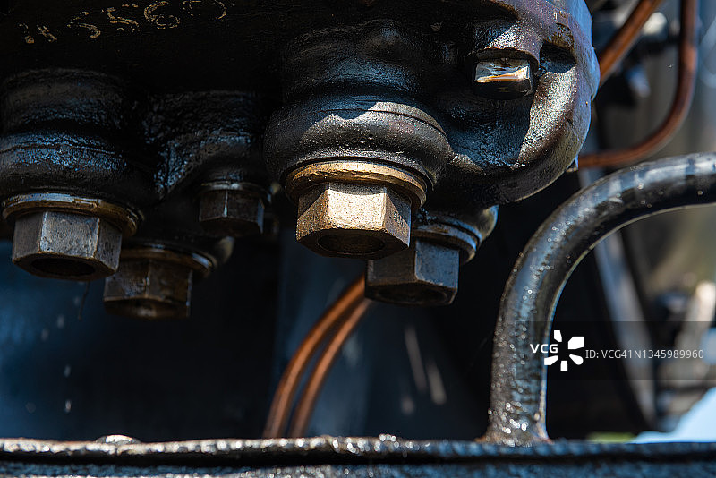 工业 - 铁螺栓图片素材