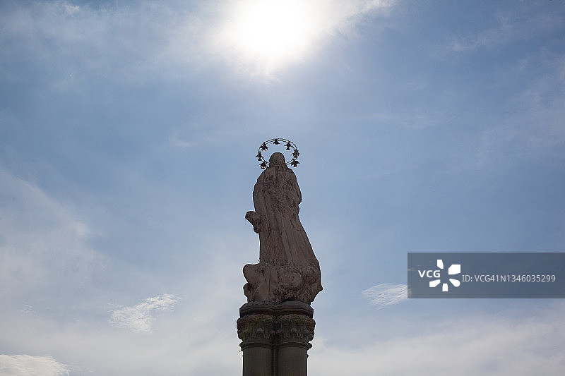 麦德林雕像图片素材