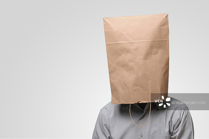 纸质购物袋中的头像图片素材