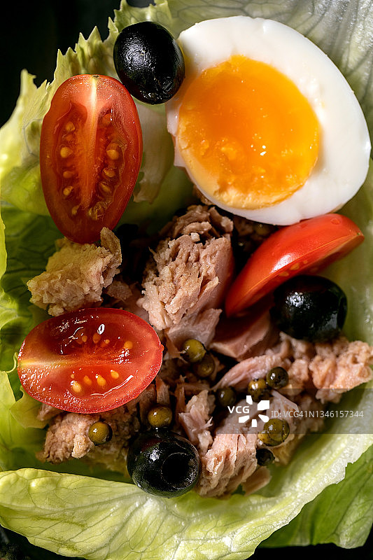 金枪鱼尼斯风味沙拉图片素材