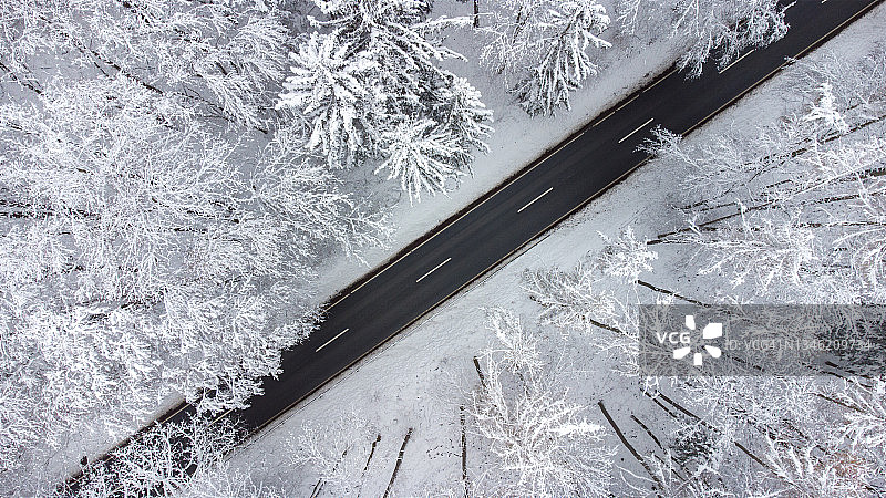冬季景观道路航拍图片素材