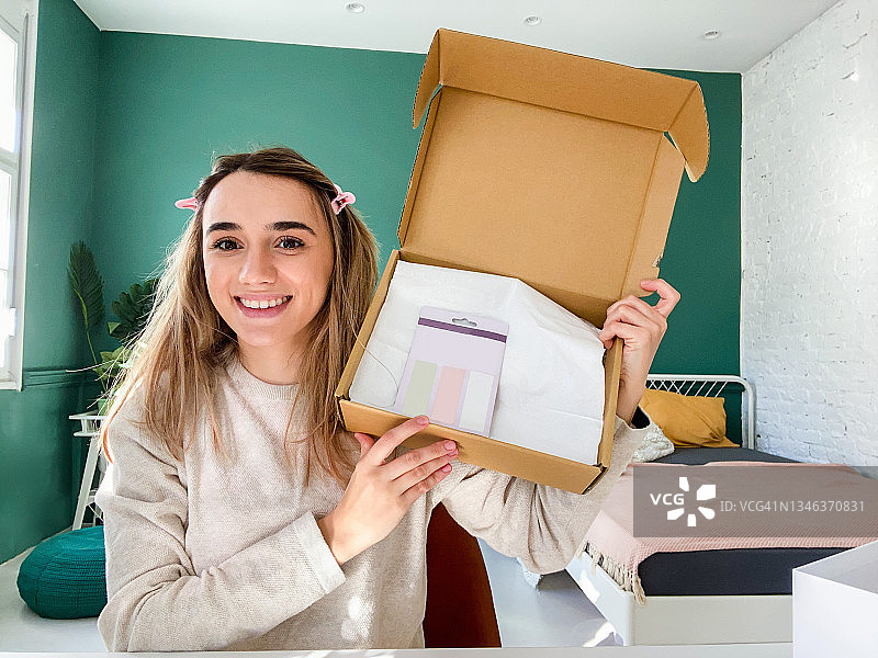 今日开箱图片素材