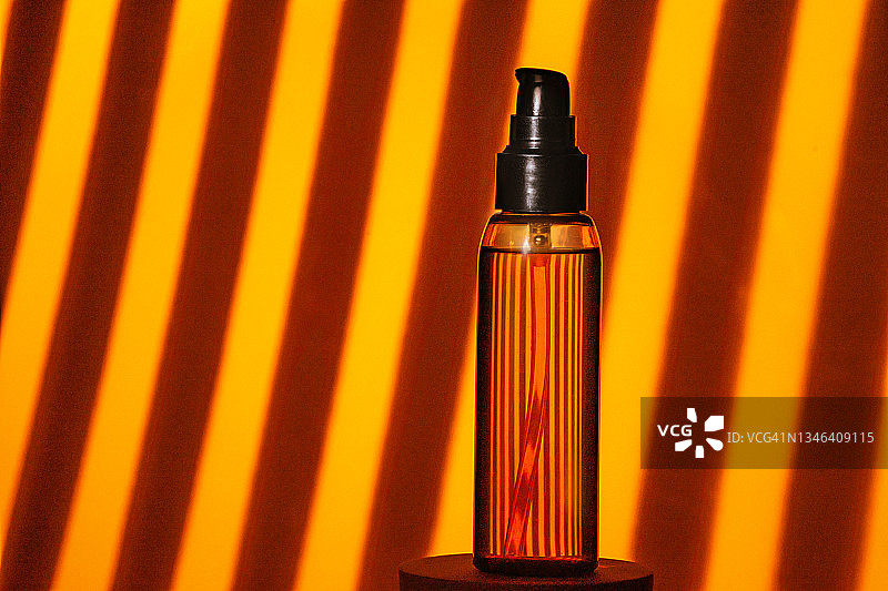 健康肌肤护理步骤：身体和头发精油图片素材