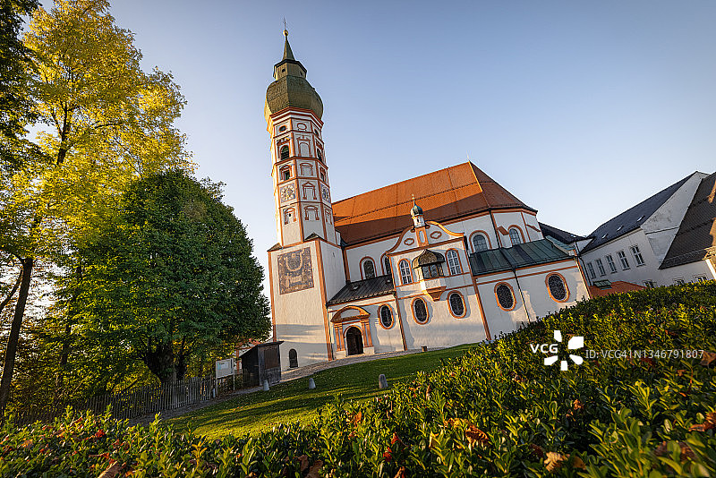 秋季安迪克斯修道院教堂图片素材