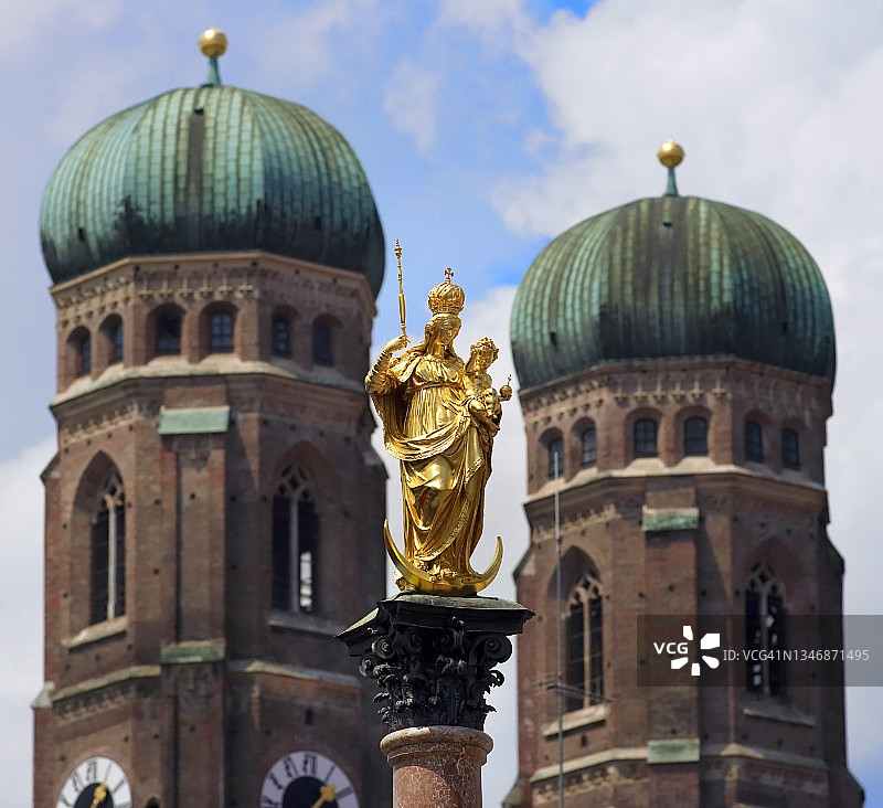 慕尼黑大教堂和圣母柱图片素材