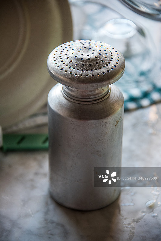 铝制调味瓶图片素材