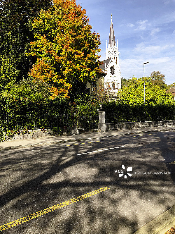 瑞士比尔市中心教堂图片素材