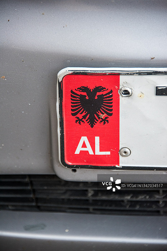带有阿尔巴尼亚国旗和国家代码的车牌图片素材