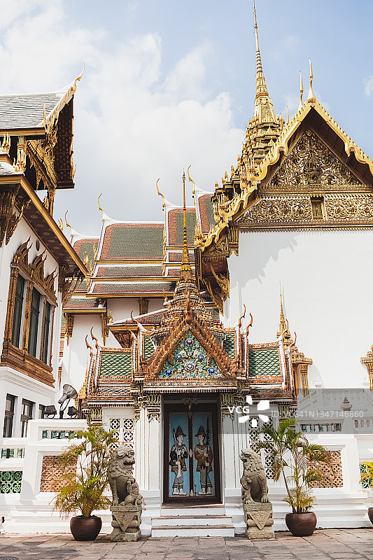 位于泰国曼谷中心的大皇宫建筑群图片素材