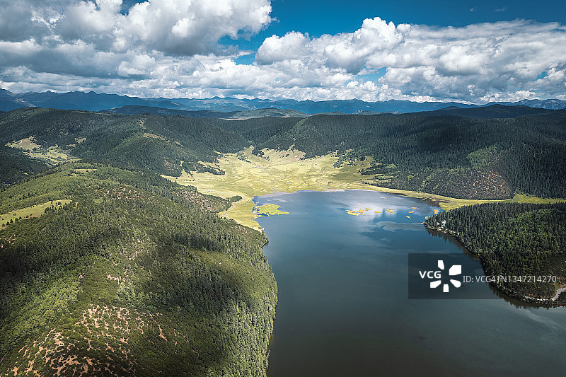 中国香格里拉市附近的碧塔海图片素材