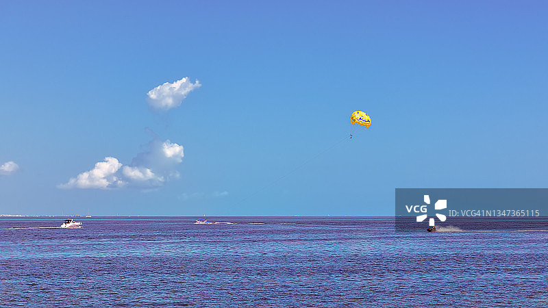 墨西哥坎昆海滩休闲活动图片素材