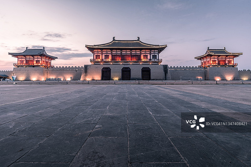 河南洛阳的鼎鼎门图片素材