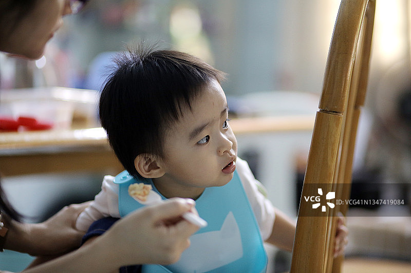 亚洲幼儿图片素材