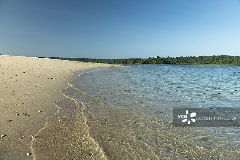 格拉尼托德尔奥罗小岛的太平洋沙滩景色图片素材