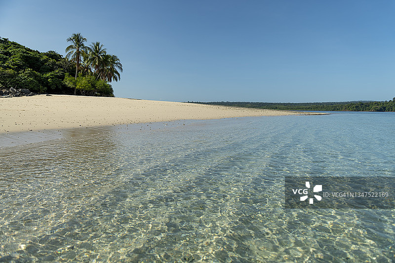 格拉尼托德尔奥罗小岛的太平洋沙滩景色图片素材