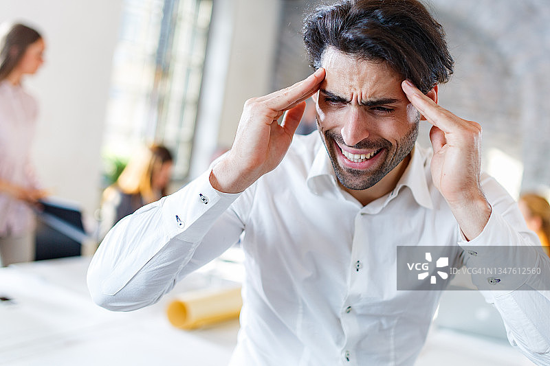 我再也承受不住这种压力了！图片素材